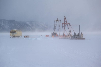 Космические тайны на дне Байкала: продолжается строительство нейтринного телескопа