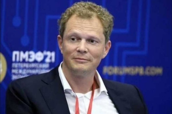 Борьба за кресло главы ФНС между Игорем Сечиным и Германом Грефом приостановила все операции Андрея Золотова